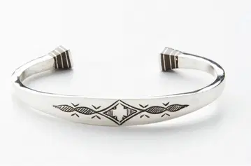 [ 새상품급 ] 투아레그 뱅글 이투리 악숄드