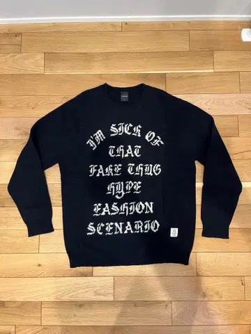 APPLEBUM 네이비 크루넥 니트