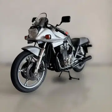 스즈키 GSX1100S 카타나