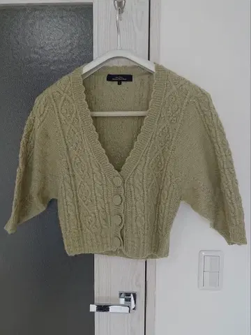 맥피 무늬 편직 니트 가디건