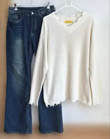 아이보리 V넥 니트 스웨터 M