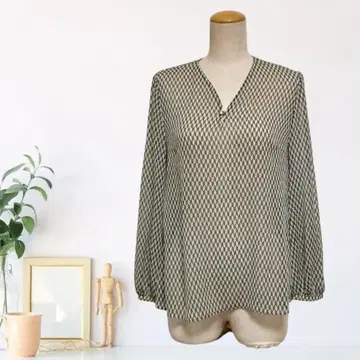 zC61 [ M ] 보타이 블라우스 퍼프 슬리브 기하학 패턴 이토킨