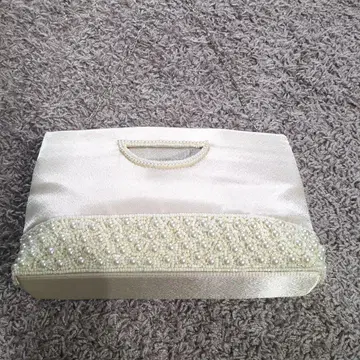 OPAQUE.CLIP 펄 장식 클러치백