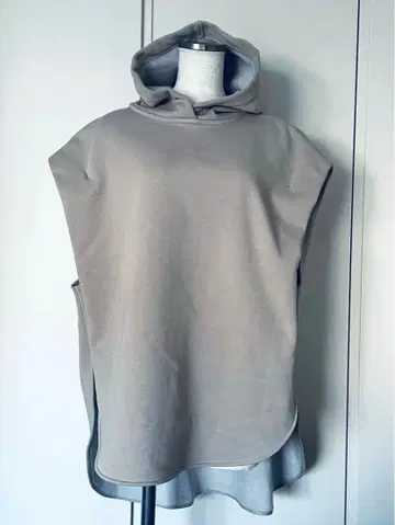 베이지 후드 부착 오버 사이즈 후드티 Passione 파시오네