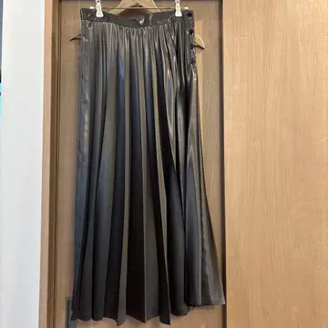 martinique 그레이 플리츠 스커트