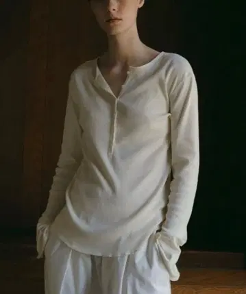 ETRE TOKYO 에트레토쿄 오골지 헨리넥 상의