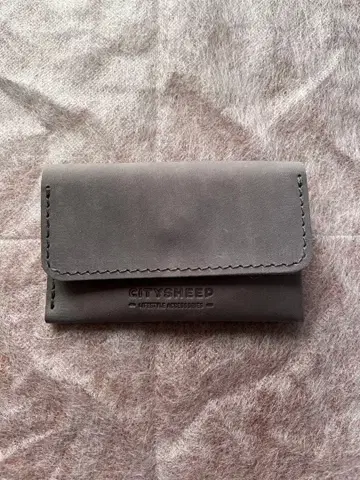 [ 미사용 ] CITYSHEEP 그레이 가죽 접이식 지갑
