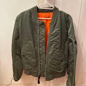 MA-1 플라이트 자켓 올리브 그린