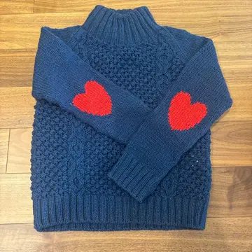 밀크 페도 하트 니트
