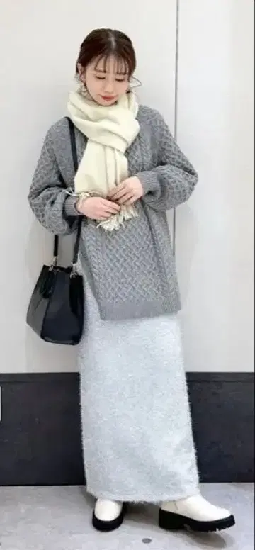 LEPSIM 그레이 케이블 짜임 긴팔 니트