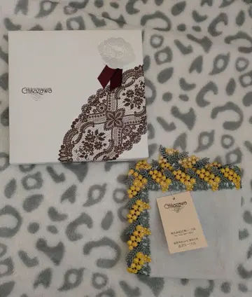 [새상품] 근자와 레이스 미모사 그레이 손수건 상자 포함