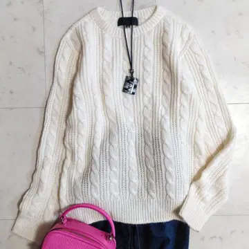 새상품급 언타이틀 모헤어 울 케이블 짜임 니트 일본제 화이트