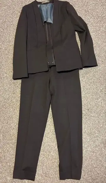 다크 브라운 노카라 수트 셋업