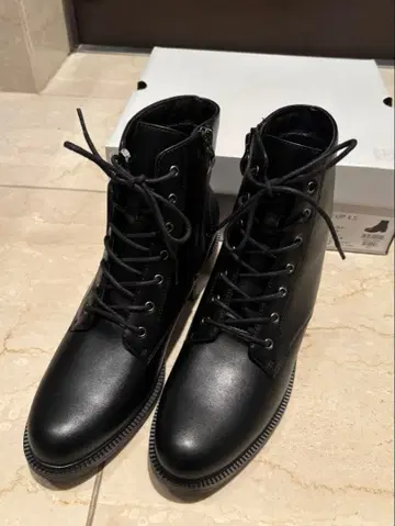 ABC마트 레이스업 부츠 새상품