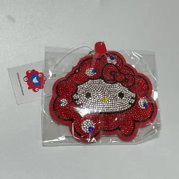 오사카 만박 미야쿠미야쿠 산리오 콜라보 반짝이 가죽 키링 헬로키티