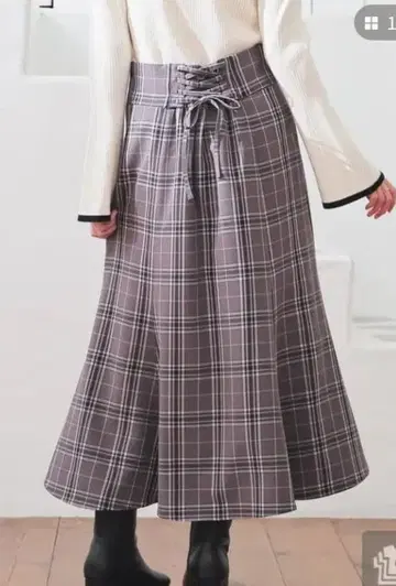 빅 사이즈 후면 레이스업 플레어 스커트