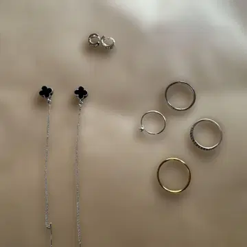 클로버형 귀찌와 반지 세트 귀걸이