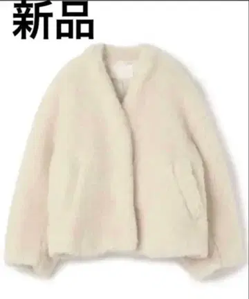 미사용 새상품 3.6만 여성용 보아 코트 사이즈 36 크림색 보아 자켓