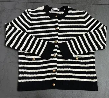[ 새상품급 ] ZARA 자라 보더 니트 가디건 M 사이즈