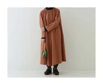 네스트로브 라미린넨 기모 개더넥 원피스 핑크