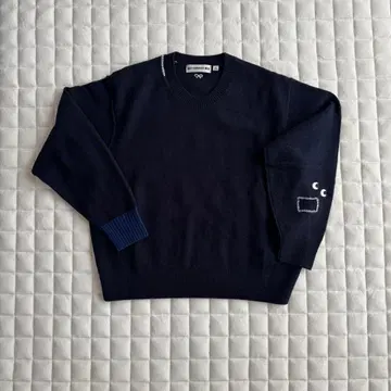 UNIQLO 안야 힌드마치 XL 사이즈 라무 크루넥 스웨터 네이비