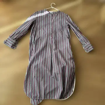 TICCA 스트라이프 패턴 긴팔 셔츠 원피스