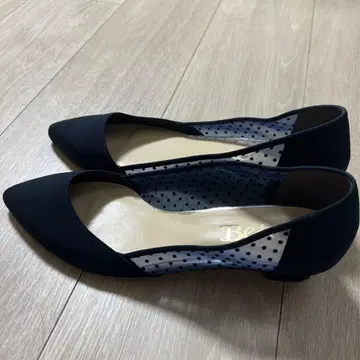 블랙 스틸레토 플랫슈즈