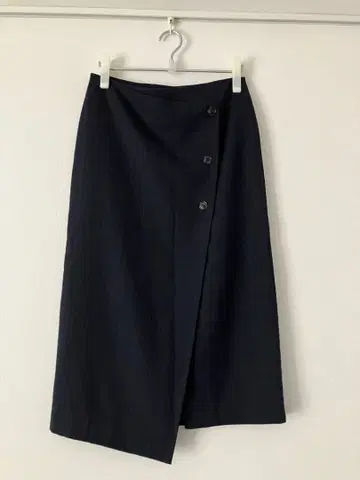 ZARA 네이비 스트라이프 롱 스커트