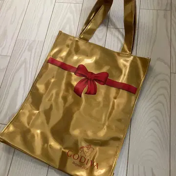 GODIVA 골드 에나멜 토트백