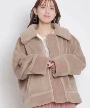 마이 스트라다 보아 무스탕 코트