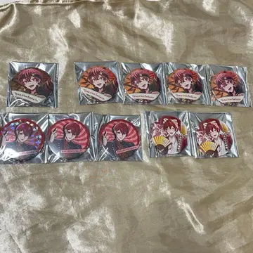 토나리노 사카타. 캔뱃지