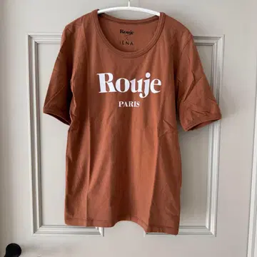 AMO 착용 Rouje x IENA 로고 T셔츠