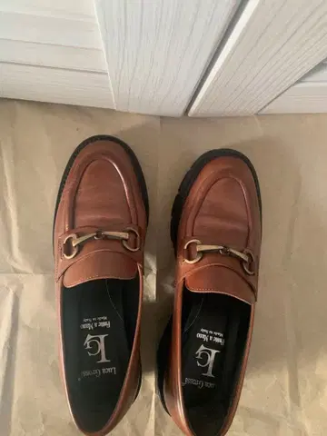 Luca Grossi 루카 그로시 브라운 금장 장식 로퍼