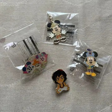 디즈니 핀 배지 키링