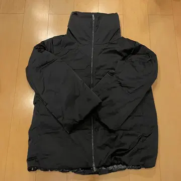 유니클로 UNIQLO 플러스J 하이브리드 다운 자켓 L 사이즈