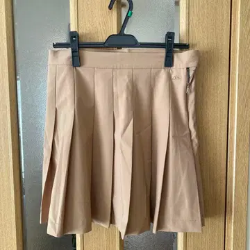 J.LINDEBERG 린드버그 베이지 플리츠 스커트