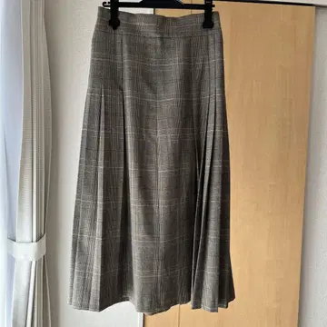 ZARA 체크 무늬 플레어 스커트 EUR 5