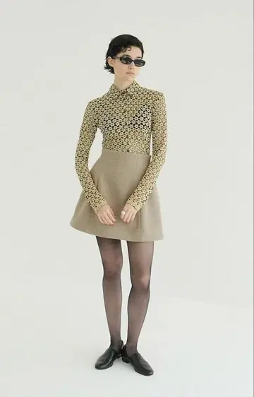 미사용 새상품 CLANE 3D FLOWER LACE SHIRT