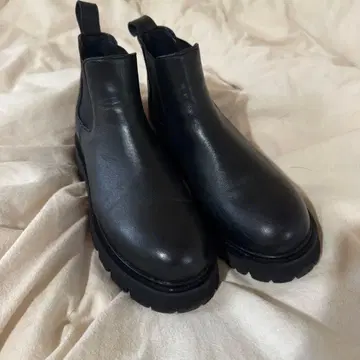 카미난도 사이드 고어 부츠