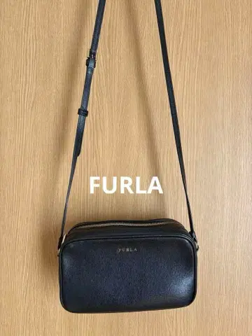 FURLA 훌라 숄더백 블랙
