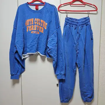 Fortune Apparel 파랑 크롭 맨투맨 셋업