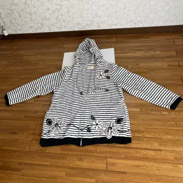 꽃 자수 스트라이프 후드티