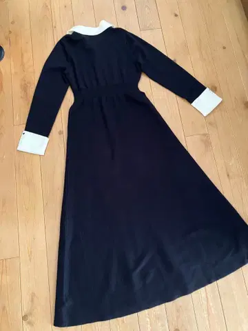 JUNOAH 주노아 바이컬러 세미 플레어 니트 원피스 롱 M