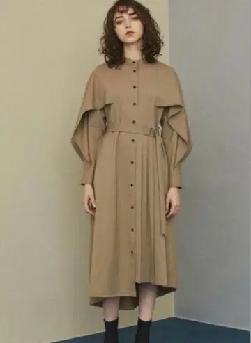 UNITEDTOKYO 케이프 원피스