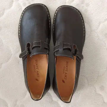 FOOT ART 다크 브라운 플랫슈즈