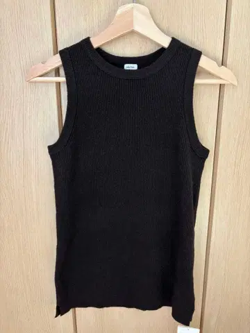 Mila Owen 니트 탱크