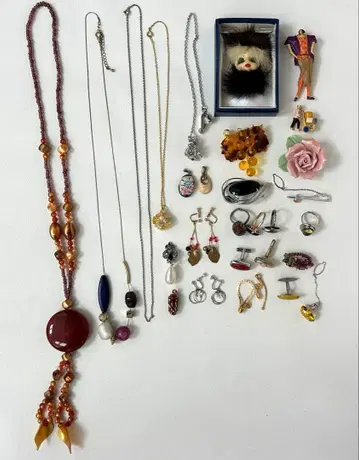 유품 정리 생전 정리 액세서리 묶음 판매