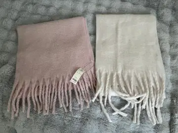 프린지 부착, 복슬복슬 머플러 세트 핑크와 화이트가 섞인 옅은 핑크