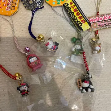 미개봉품 지역 한정 헬로키티 6개 끈 스트랩