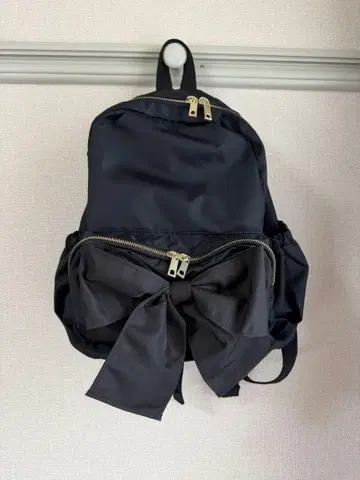 새상품 pink trick 리본 디자인 블랙 백팩